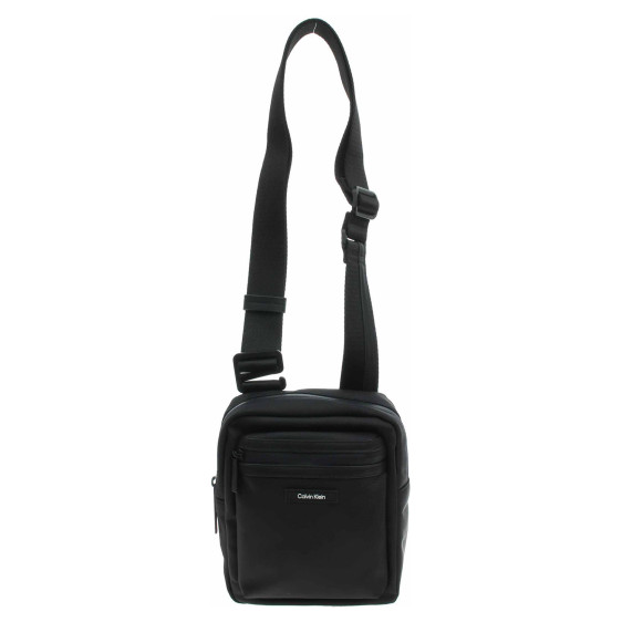 detail Calvin Klein pánská taška K50K512227 BEH Ck Black