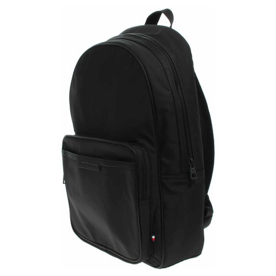 detail Tommy Hilfiger pánský batoh AM0AM13464 BDS Black
