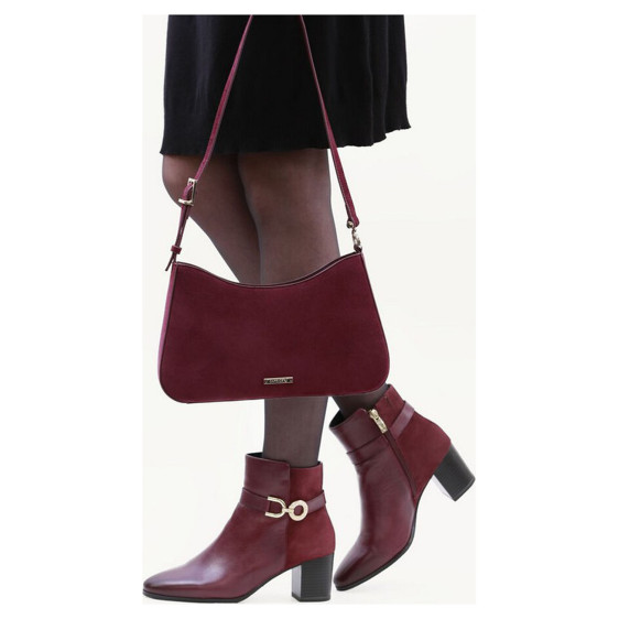 detail Caprice dámská kabelka 9-61021-45 bordeaux suede