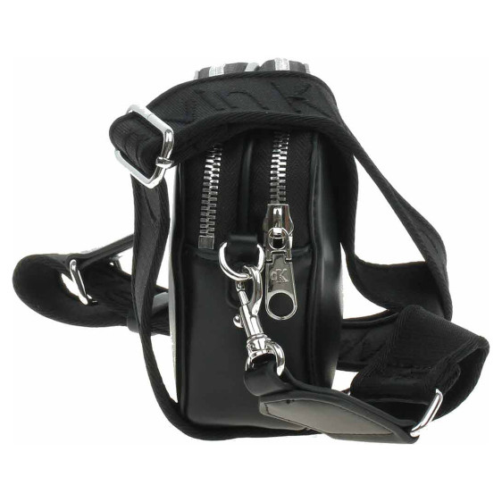 detail Calvin Klein dámská kabelka LV04F3165G 2QP black-shiny nickel