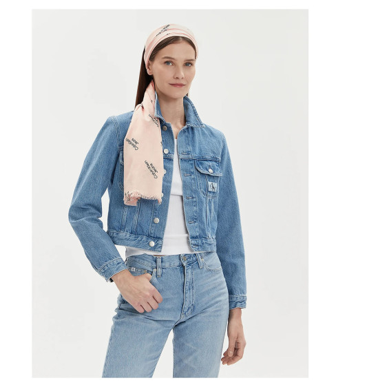 detail Calvin Klein dámská šála K60K611982 0J8 Pink Allover
