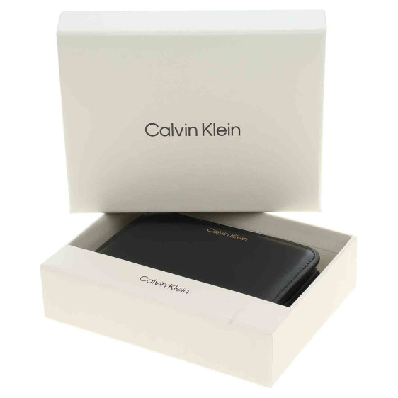 detail Calvin Klein dámská peněženka LV04F1075G UB1 black