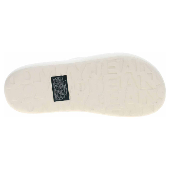 detail Plážové papuče Tommy Hilfiger EN0EN02454 ACG Newsprint